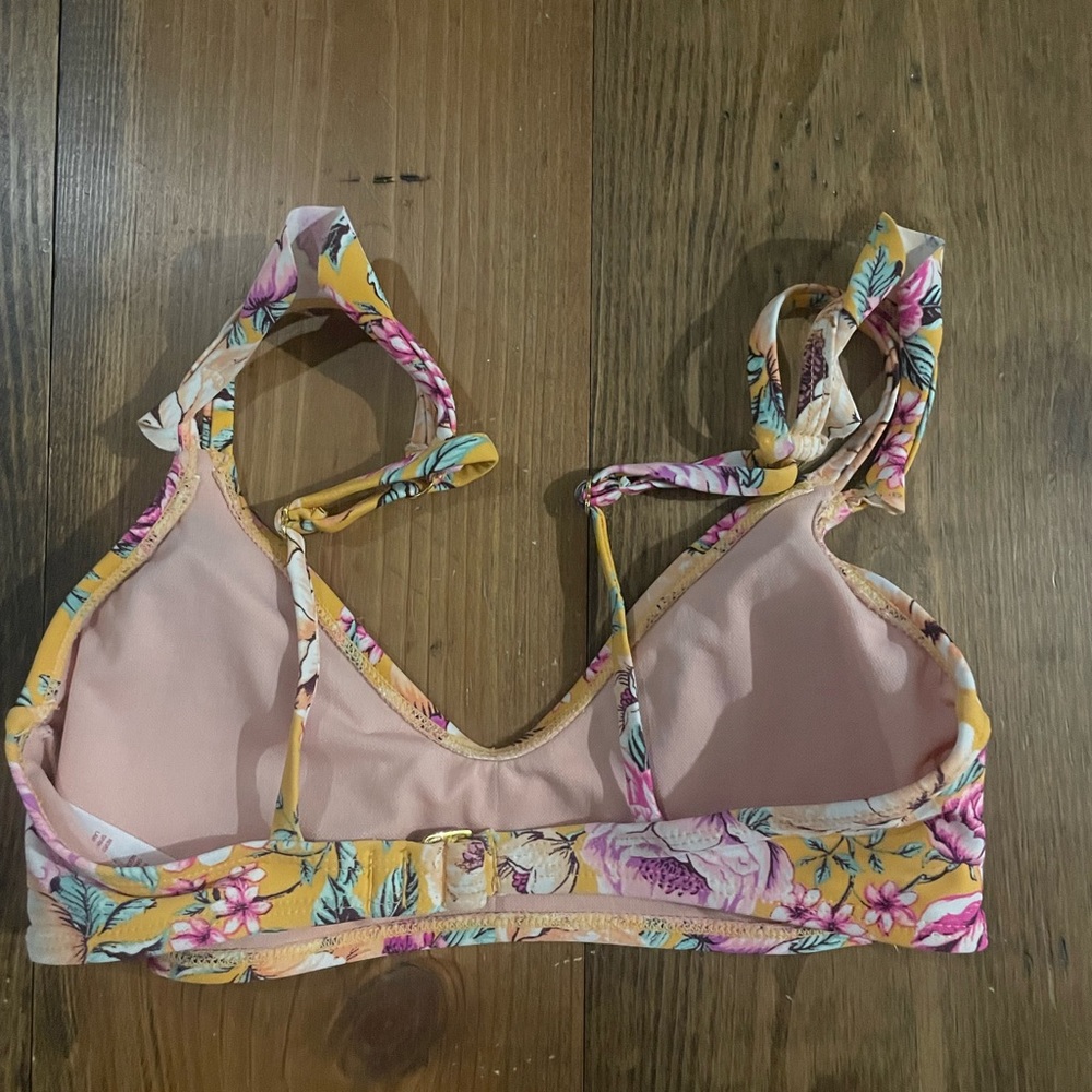 SWIM TOP SIZE SMALL - Picture 2 of 2